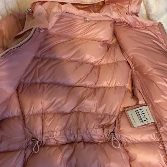 Moncler Puffer with Premium Mink Fur Details – Luxurious & Truly Rare 🩷 - Picture 13 of 16